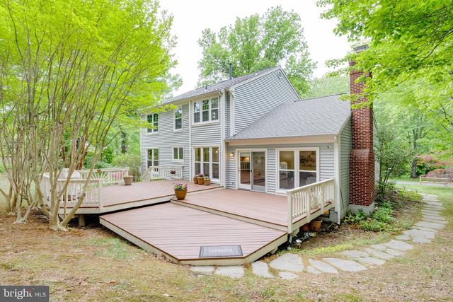 8108 LITTLE RIDGE LN, Fairfax Station, VA 22039