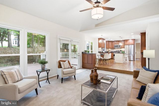 8108 LITTLE RIDGE LN, Fairfax Station, VA 22039