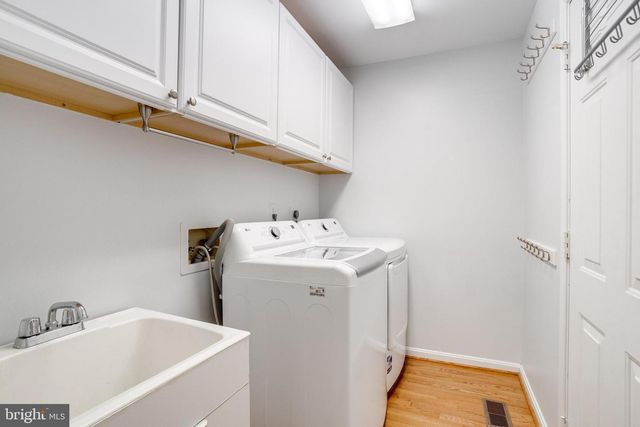 8108 LITTLE RIDGE LN, Fairfax Station, VA 22039