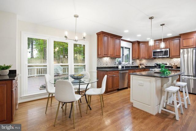 8108 LITTLE RIDGE LN, Fairfax Station, VA 22039