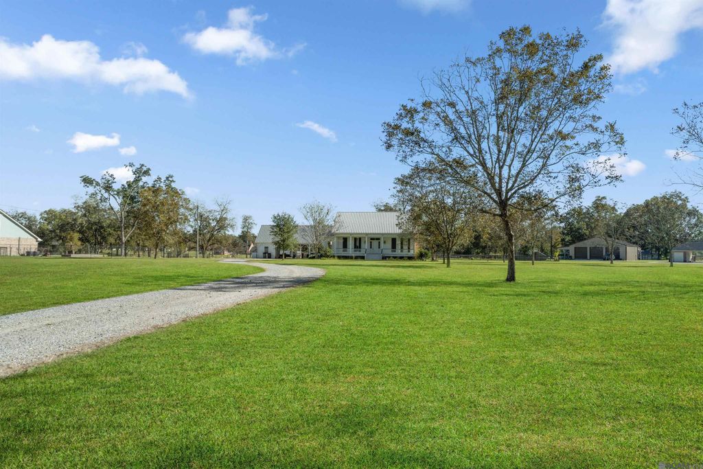 23324 Portwood Ln, Zachary, LA 70791