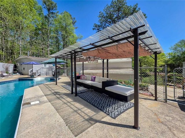 27 Hughes Road, Hiram, GA 30141