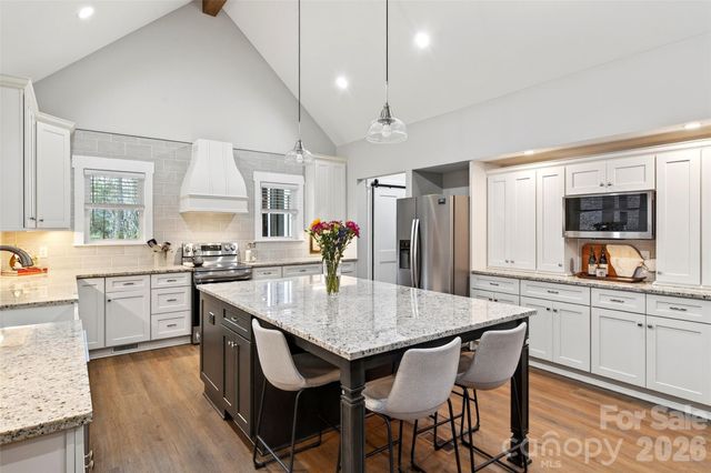 201 Wright Road, Marion, NC 28752