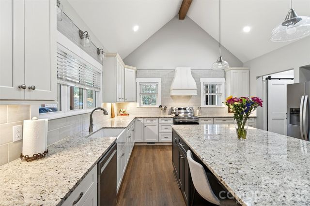 201 Wright Road, Marion, NC 28752