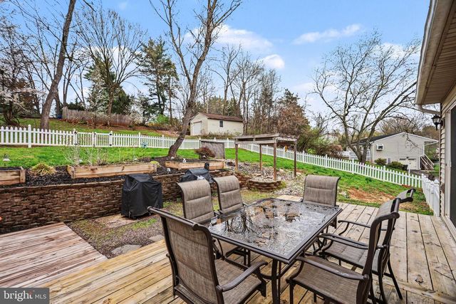 90 EAGLE LN, Etters, PA 17319