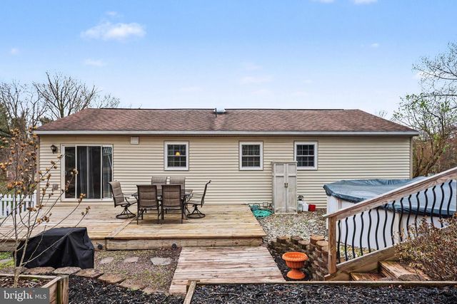 90 EAGLE LN, Etters, PA 17319