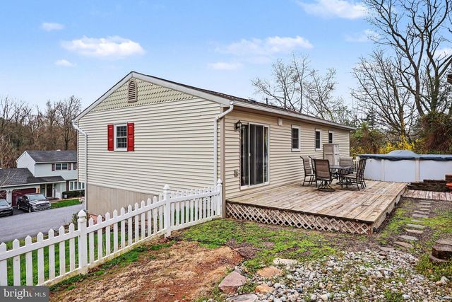 90 EAGLE LN, Etters, PA 17319