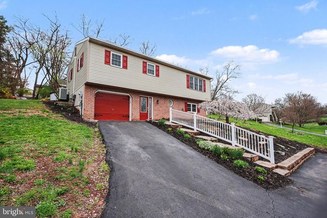 90 EAGLE LN, Etters, PA 17319