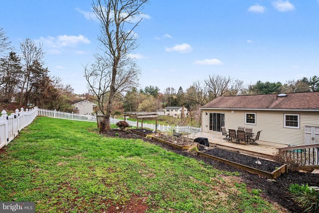 90 EAGLE LN, Etters, PA 17319