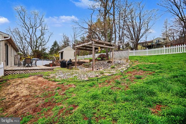 90 EAGLE LN, Etters, PA 17319