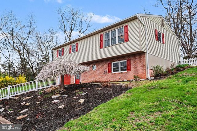 90 EAGLE LN, Etters, PA 17319