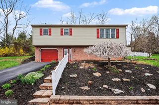 90 EAGLE LN, Etters, PA 17319