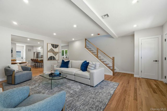 134 Murray Avenue, Port Washington, NY 11050