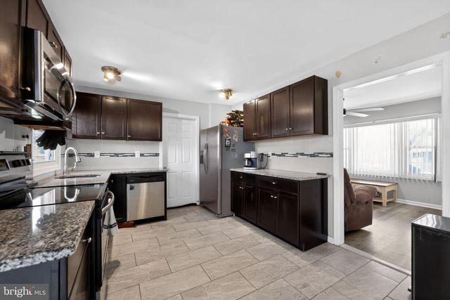 42 PLUMTREE LN, Willingboro, NJ 08046