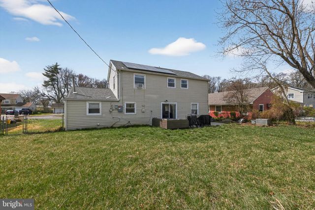 42 PLUMTREE LN, Willingboro, NJ 08046