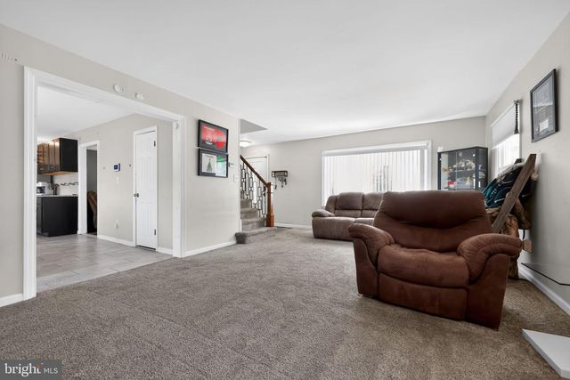 42 PLUMTREE LN, Willingboro, NJ 08046