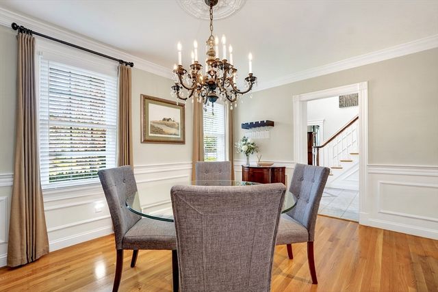 2 Heritage Lane, Saugus, MA 01906