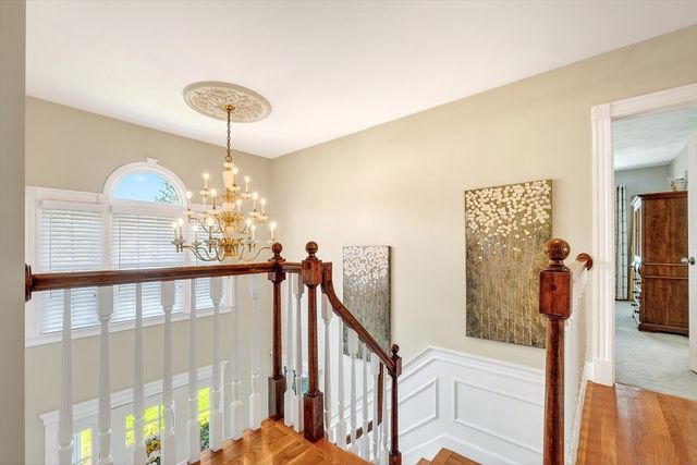 2 Heritage Lane, Saugus, MA 01906