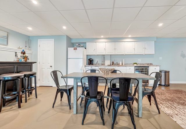 2 Heritage Lane, Saugus, MA 01906