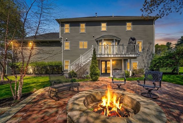 2 Heritage Lane, Saugus, MA 01906
