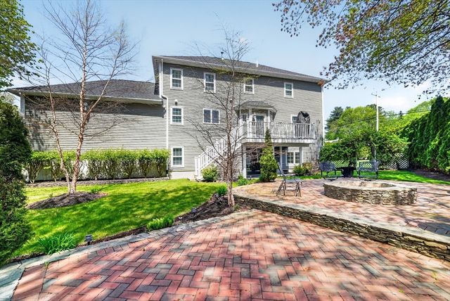 2 Heritage Lane, Saugus, MA 01906