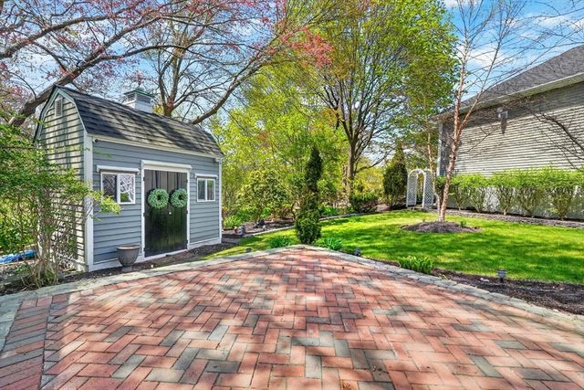 2 Heritage Lane, Saugus, MA 01906