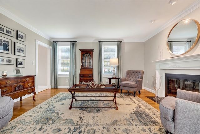 2 Heritage Lane, Saugus, MA 01906