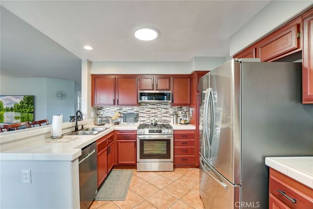 28237 Kane Court, Highland, CA 92346