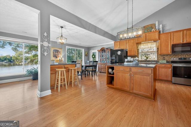 130 W Daylight Drive, Eatonton, GA 31024