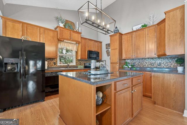 130 W Daylight Drive, Eatonton, GA 31024