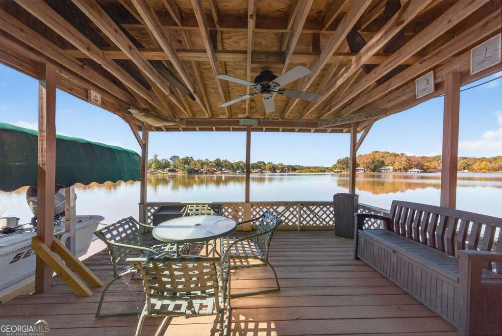 130 W Daylight Drive, Eatonton, GA 31024