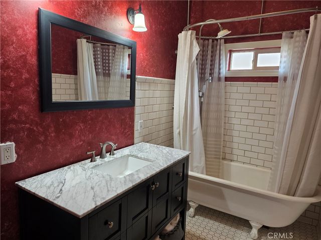 1411 Elm Avenue, Long Beach, CA 90813