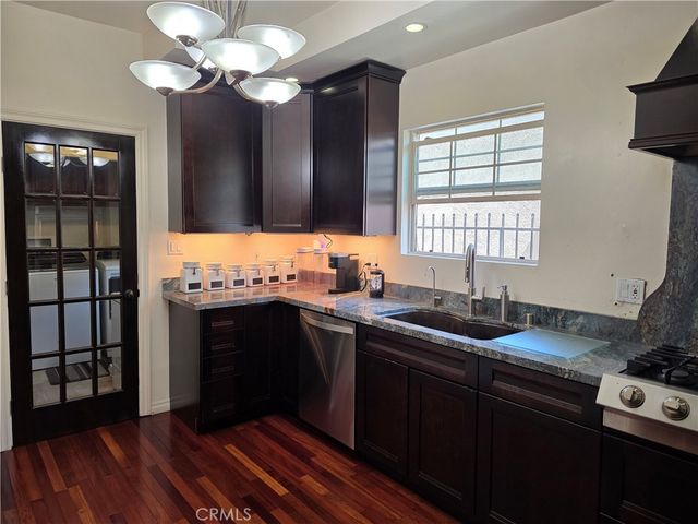 1411 Elm Avenue, Long Beach, CA 90813