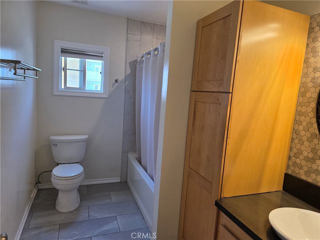 1411 Elm Avenue, Long Beach, CA 90813