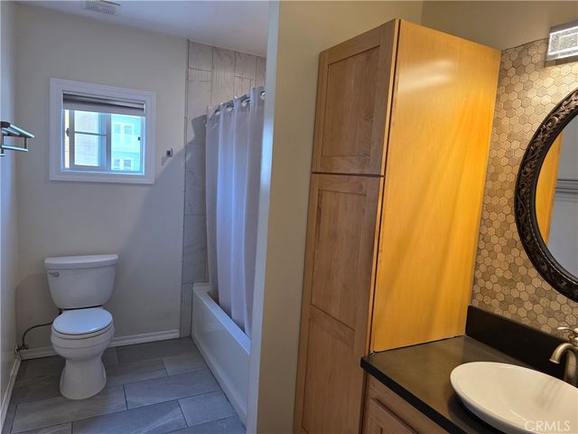1411 Elm Avenue, Long Beach, CA 90813