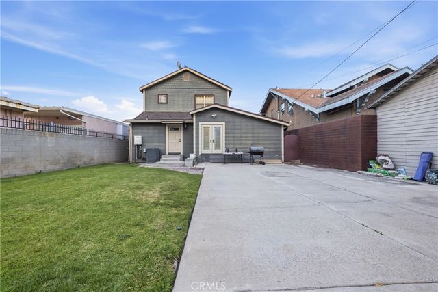 1411 Elm Avenue, Long Beach, CA 90813