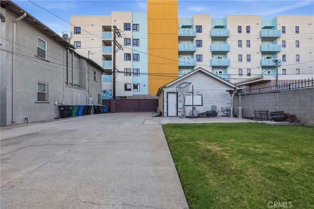 1411 Elm Avenue, Long Beach, CA 90813