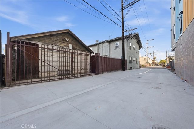 1411 Elm Avenue, Long Beach, CA 90813