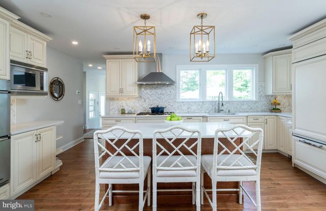 1152 PUGH RD, Wayne, PA 19087