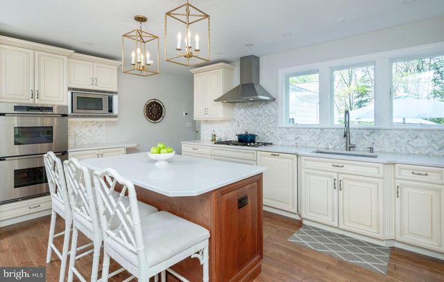 1152 PUGH RD, Wayne, PA 19087