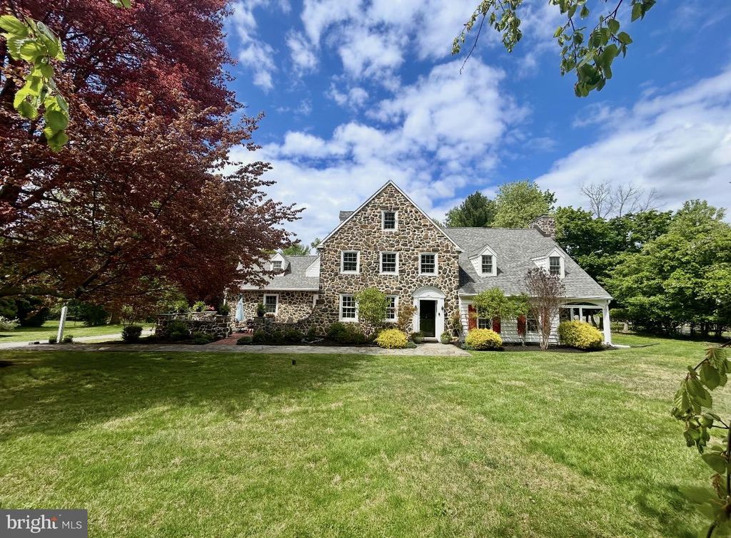 1152 PUGH RD, Wayne, PA 19087
