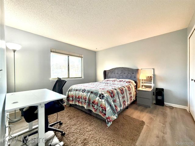 11773 Sycamore Drive 25, Plymouth, MI 48170