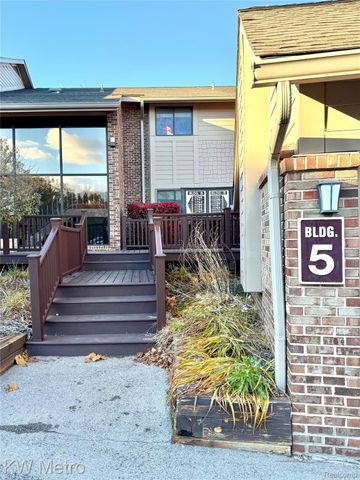 11773 Sycamore Drive 25, Plymouth, MI 48170