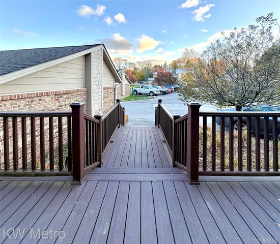 11773 Sycamore Drive 25, Plymouth, MI 48170