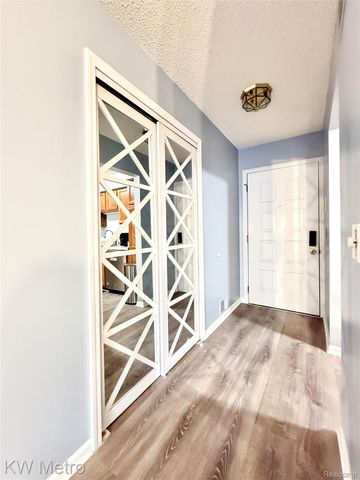 11773 Sycamore Drive 25, Plymouth, MI 48170