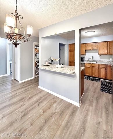 11773 Sycamore Drive 25, Plymouth, MI 48170