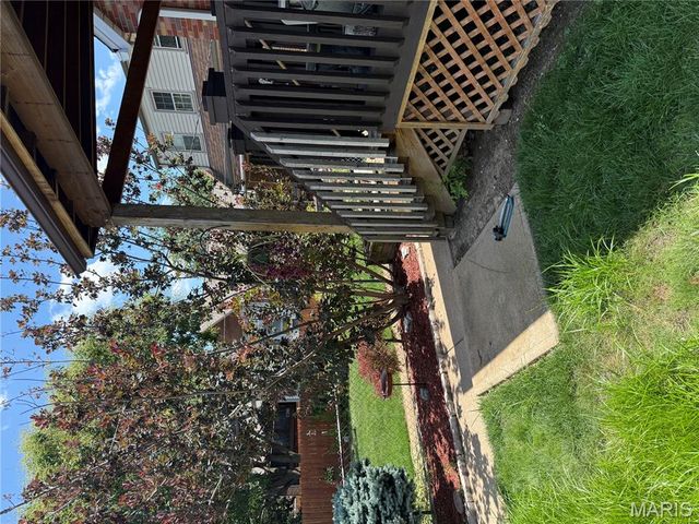 5023 Fairview Avenue, St Louis, MO 63139