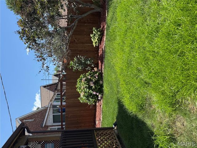 5023 Fairview Avenue, St Louis, MO 63139