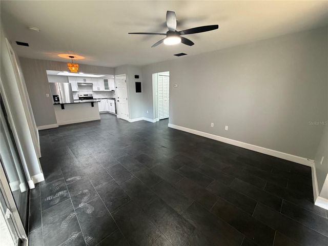 4015 ASHFORD GREEN PLACE D201, Tampa, FL 33613