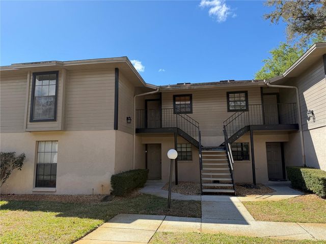 4015 ASHFORD GREEN PLACE D201, Tampa, FL 33613